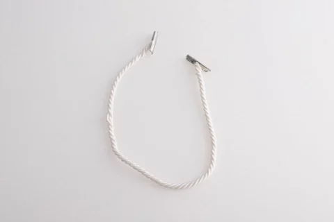 CORDE_AVEC_2_FERRETS_BASCULANTS_METALLIQUES copie CORDE_AVEC_2_FERRETS_BASCULANTS_METALLIQUES copie
